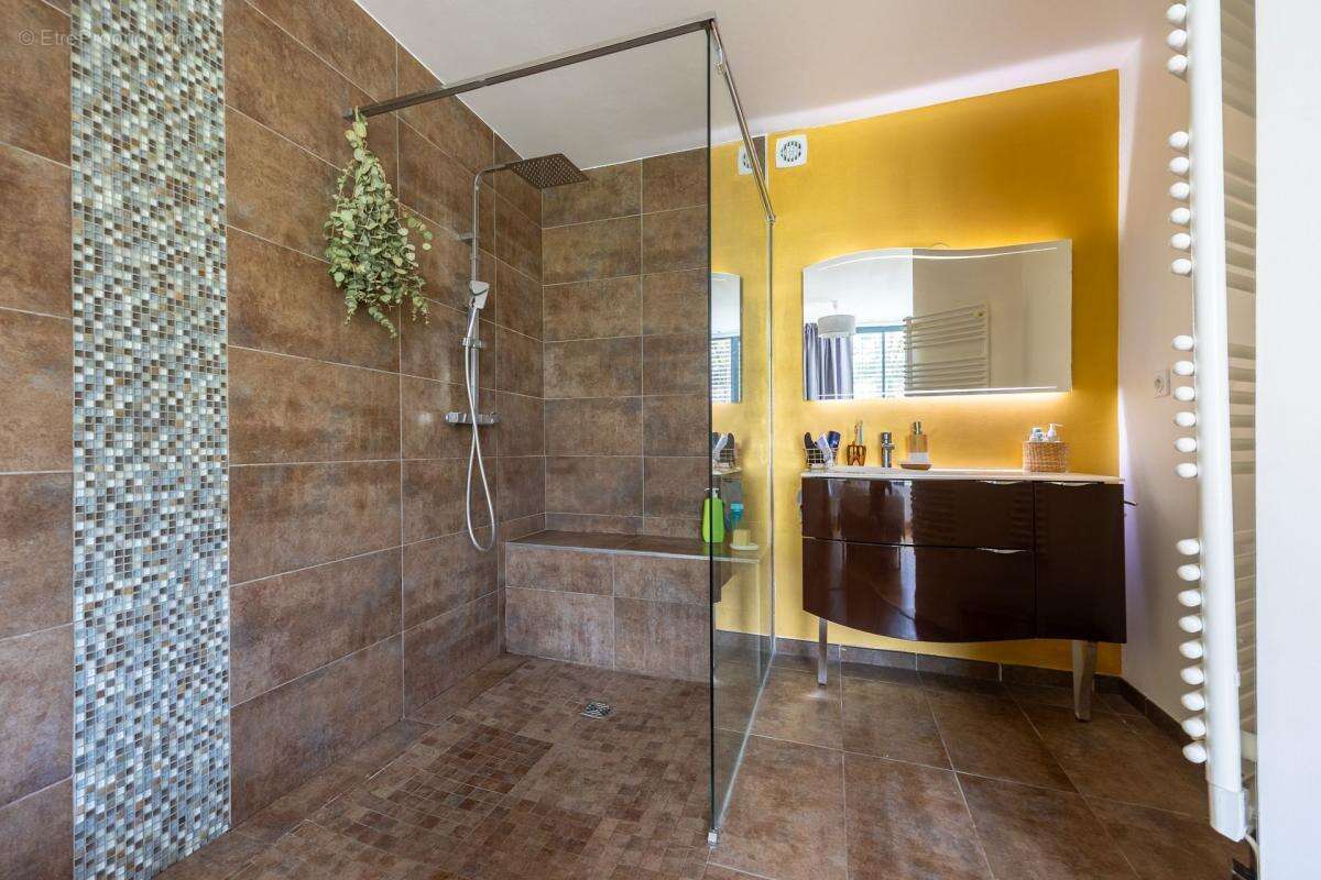 Maison à ROQUEFORT-LA-BEDOULE