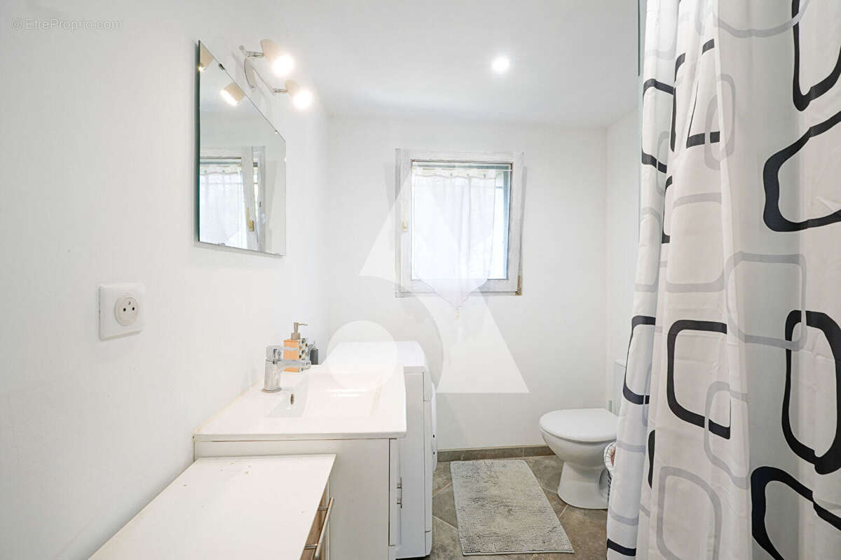 Mimet, maison T4 rénovée avec terrasses. - photo 10