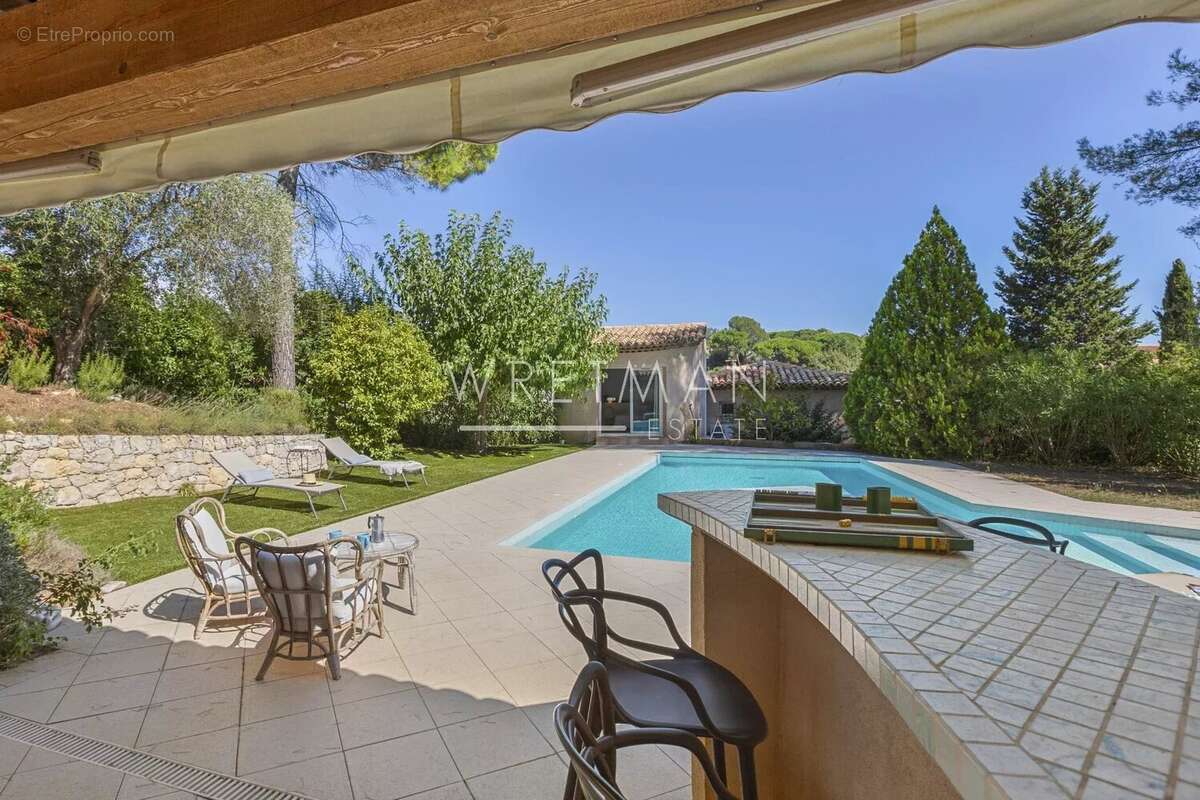 Jolie maison avec jardin et piscine - Valbonne - photo 4
