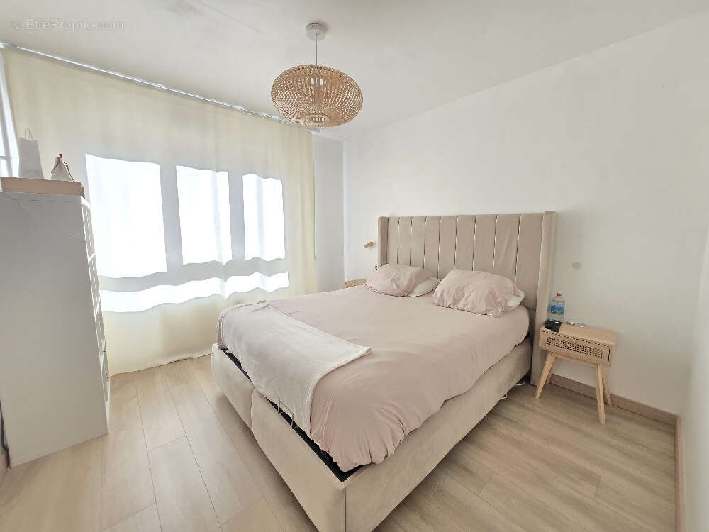 Appartement à PIERRE-BENITE