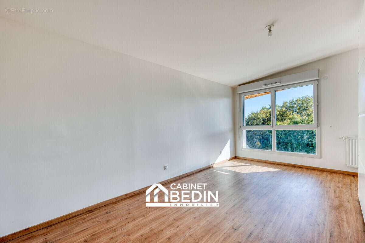 Appartement à VILLENAVE-D'ORNON