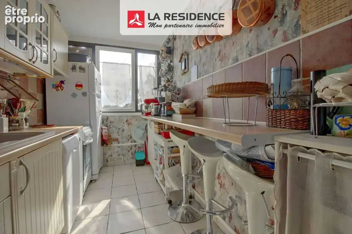 Appartement 4 pièces 69 m² à vendre à Poissy (78300) - photo 3