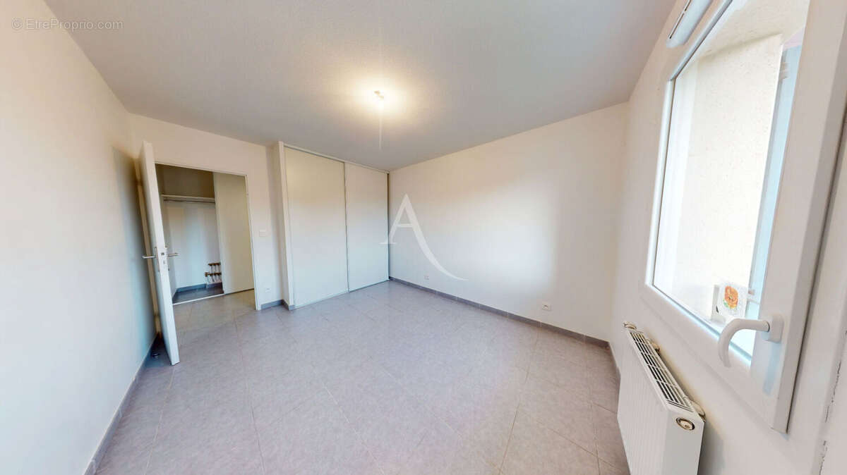 Appartement à LA SALVETAT-SAINT-GILLES