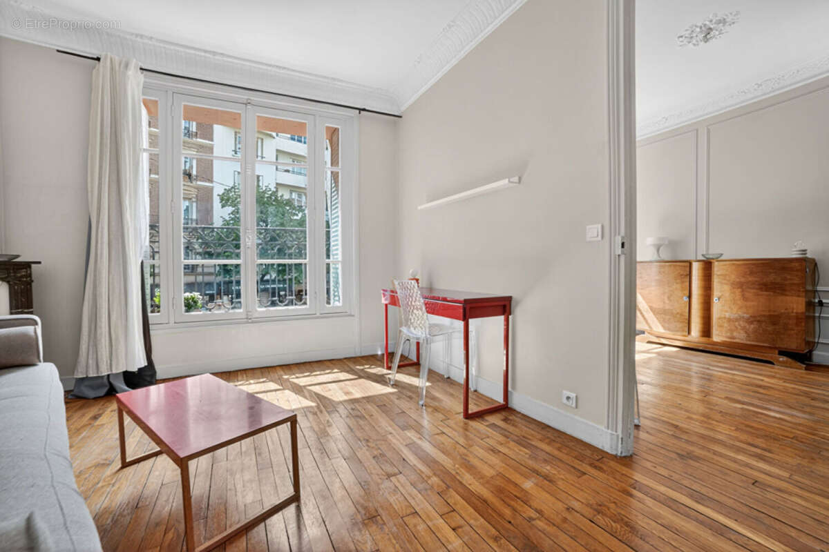 Appartement à PARIS-15E