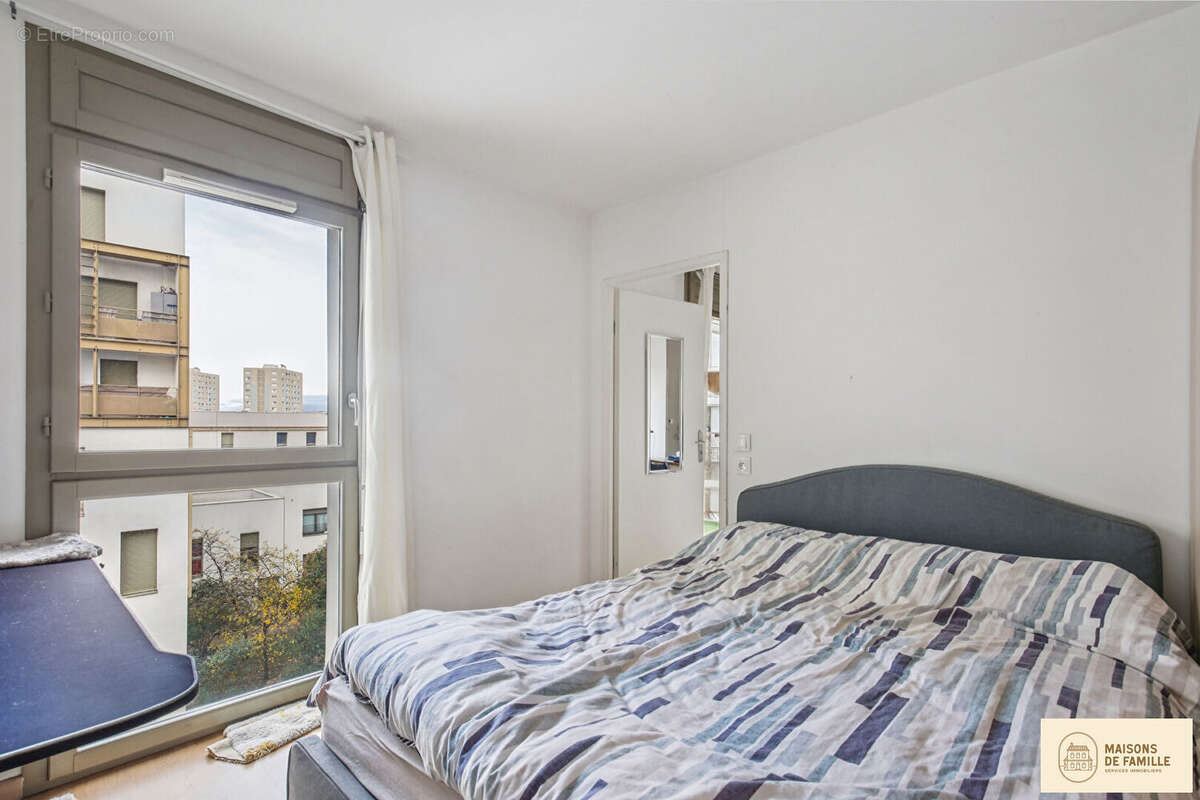 Appartement à NANTERRE