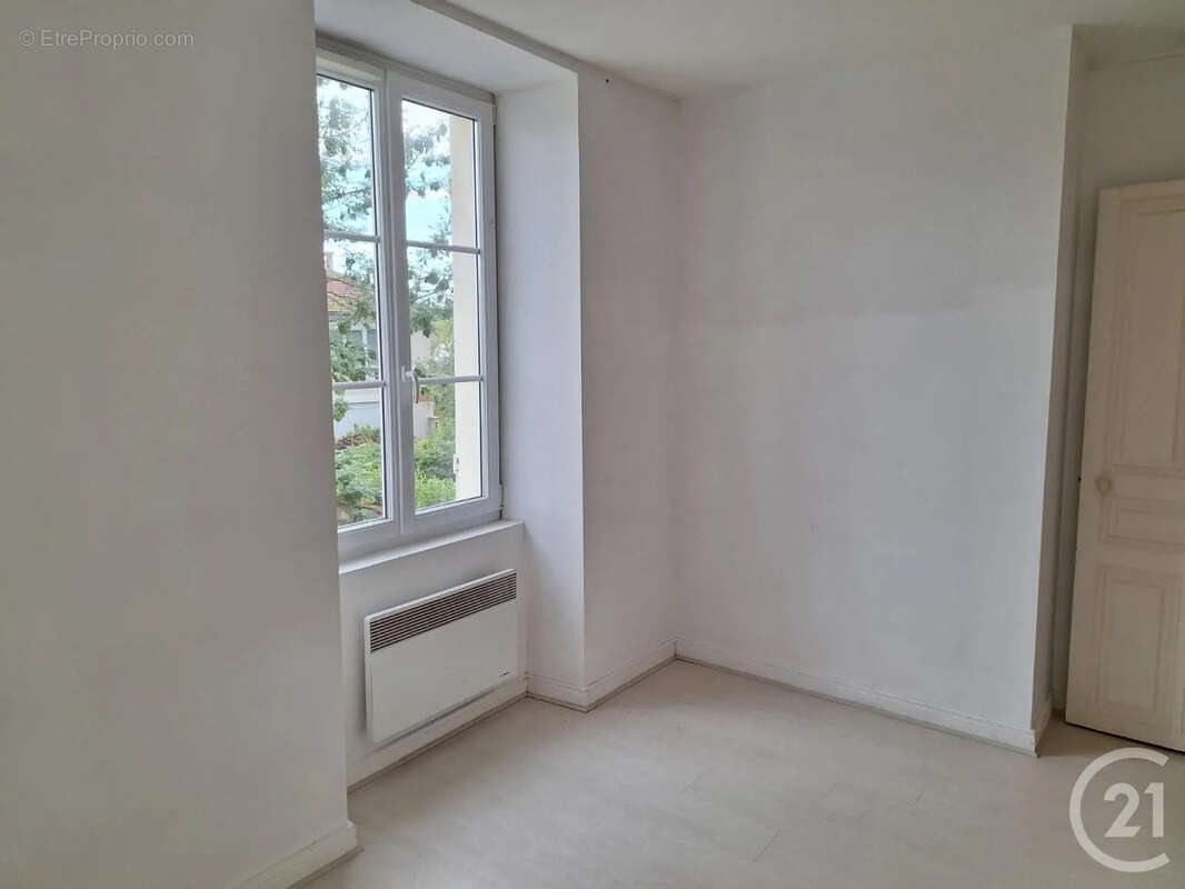 Maison à SAINT-BRICE-COURCELLES