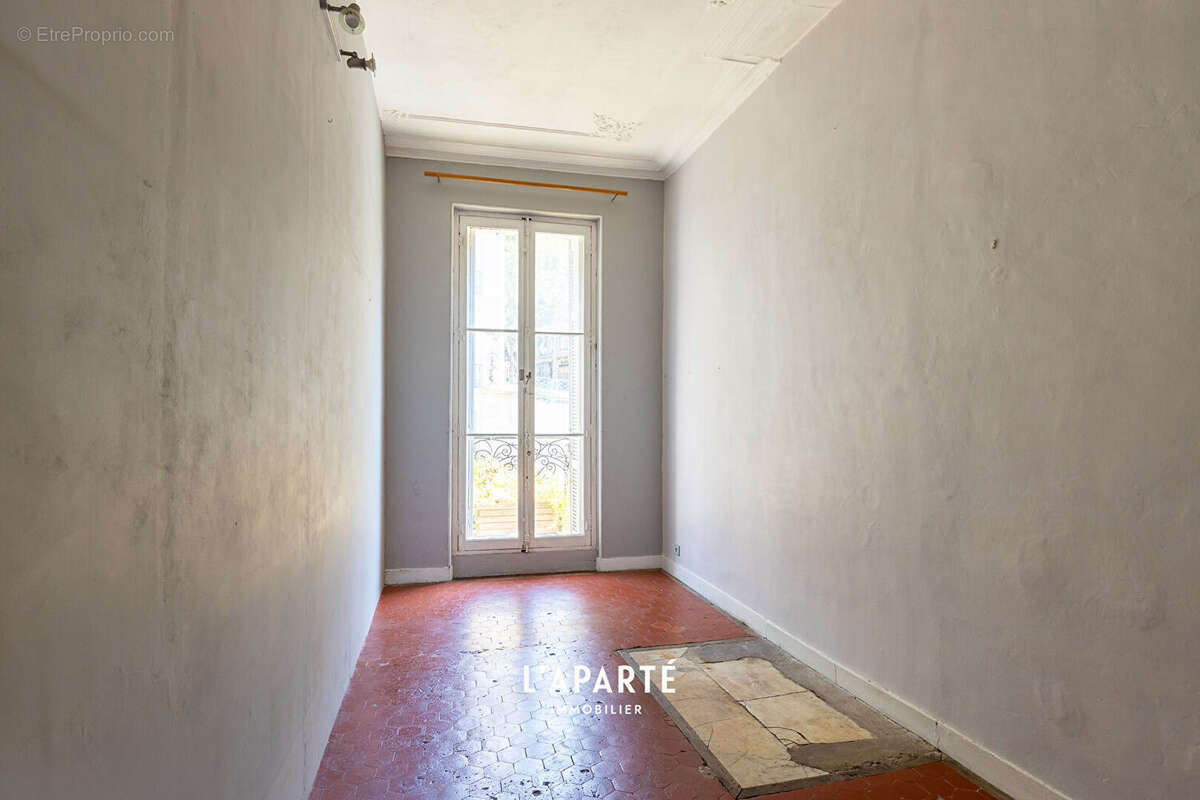 Appartement à MARSEILLE-6E
