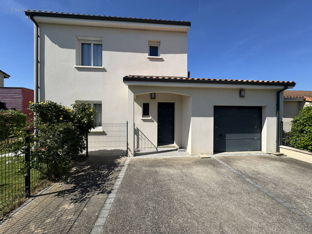 Maison à MIGNE-AUXANCES