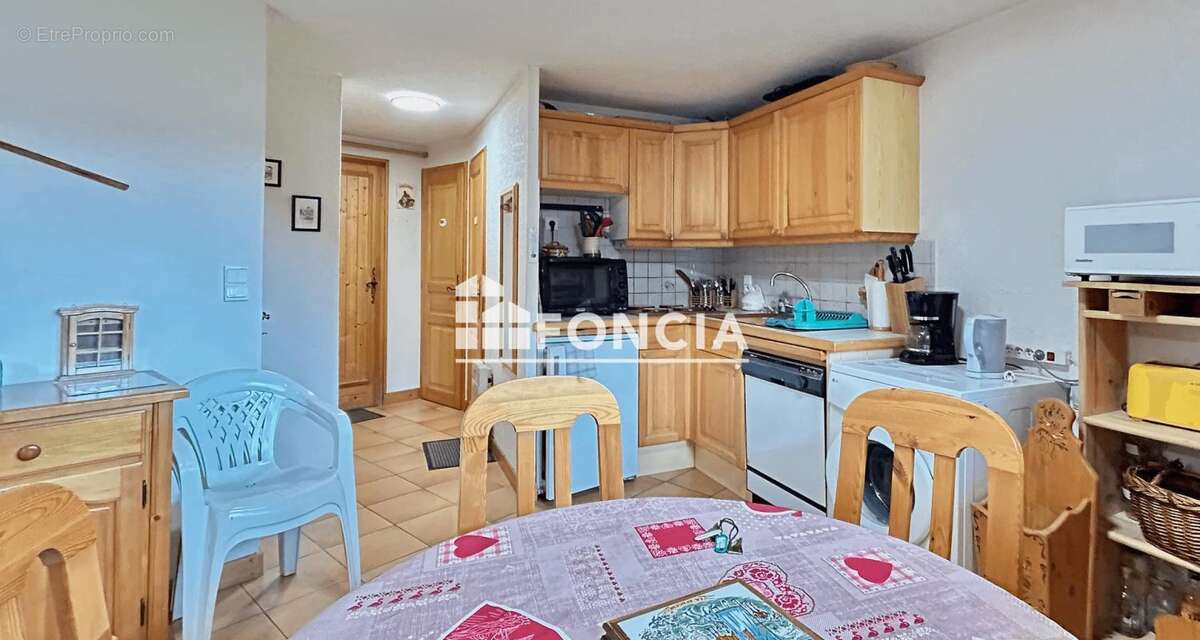Appartement à MORILLON