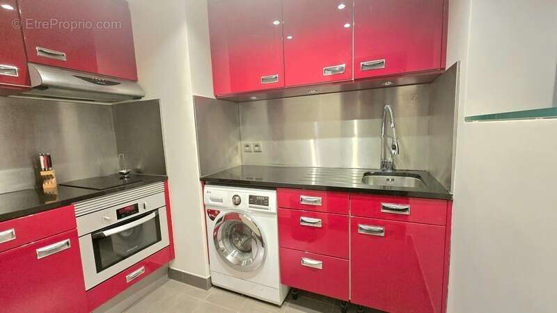 Appartement à PARIS-8E