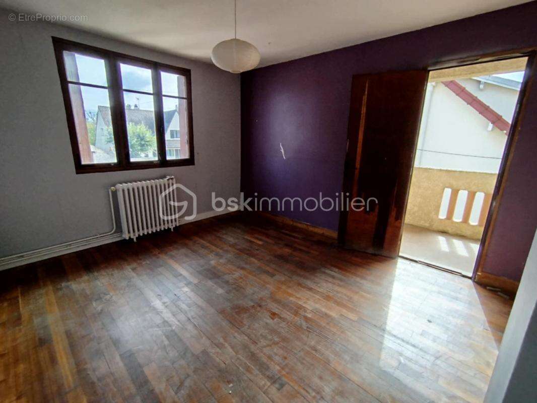 Maison à COMBS-LA-VILLE