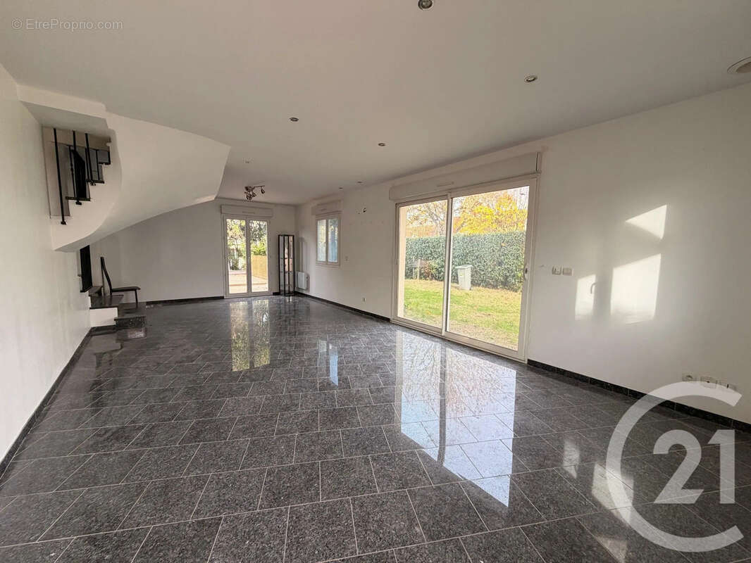 Maison à DAMMARTIN-EN-GOELE