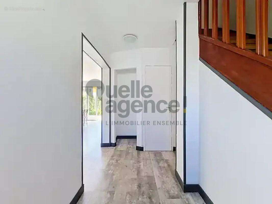 Cavale Blanche - Maison familiale 3 chambres, beau potentiel - photo 5