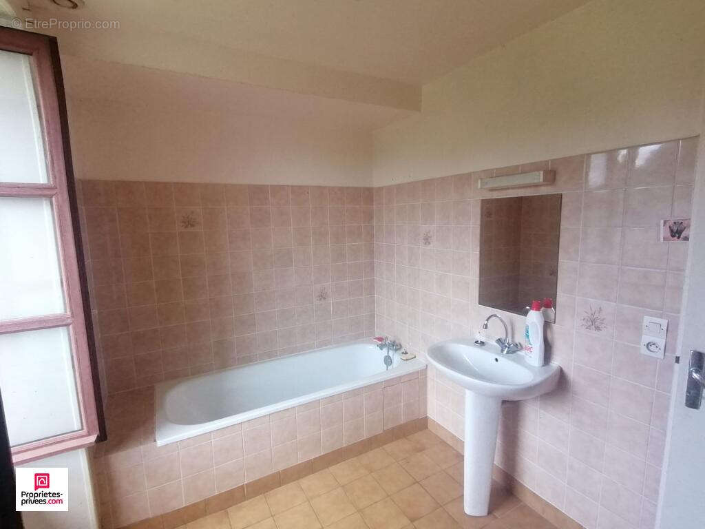 Maison à SAINTE-MARIE-LA-ROBERT