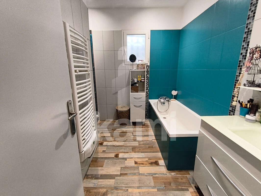 Maison à ARTHEMONAY