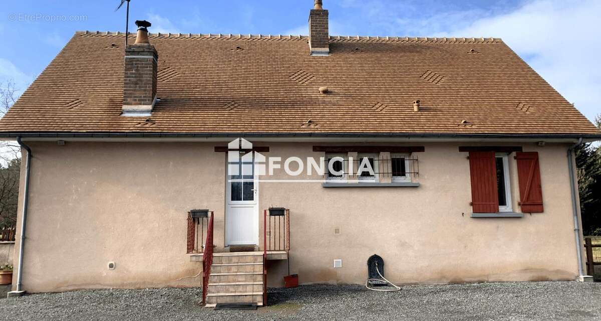 Maison à SAINT-OUEN-EN-BELIN
