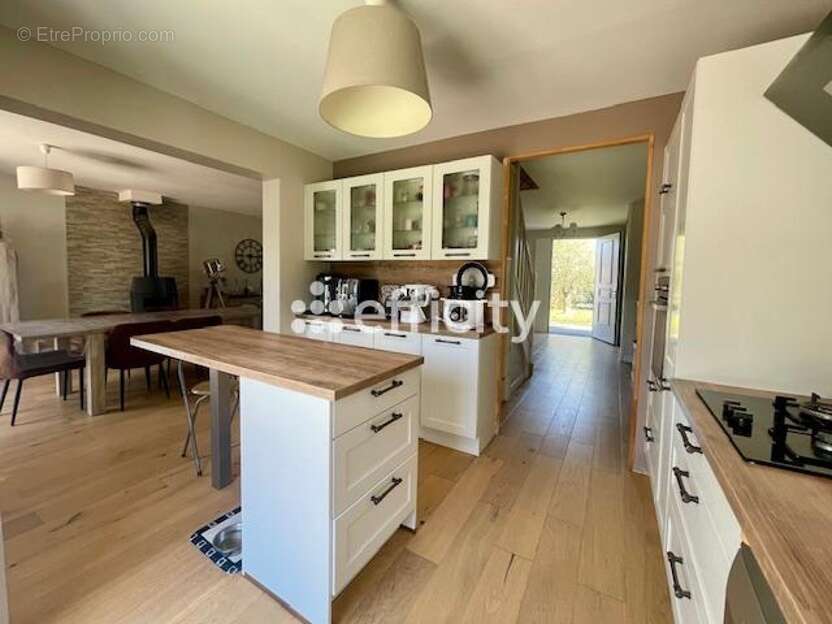 Maison à SAINT-MAURICE-L'EXIL