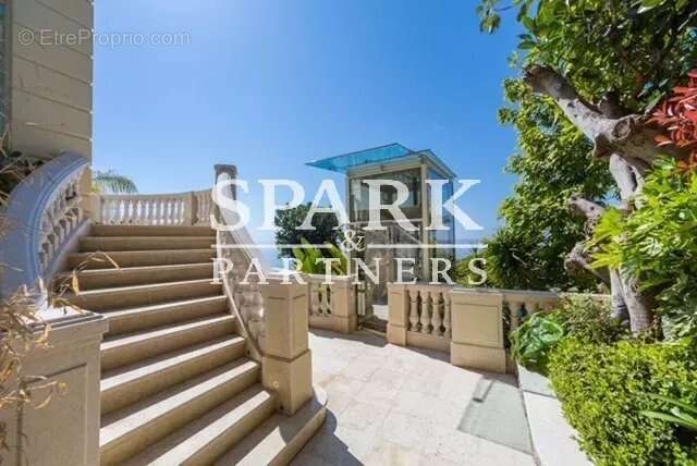 Maison à ROQUEBRUNE-CAP-MARTIN