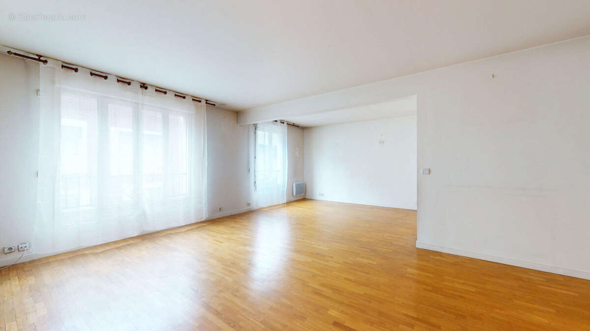 Appartement à PARIS-14E