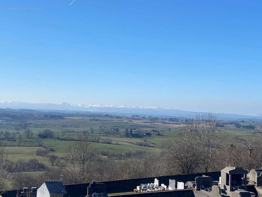 Appartement à BESSE-ET-SAINT-ANASTAISE
