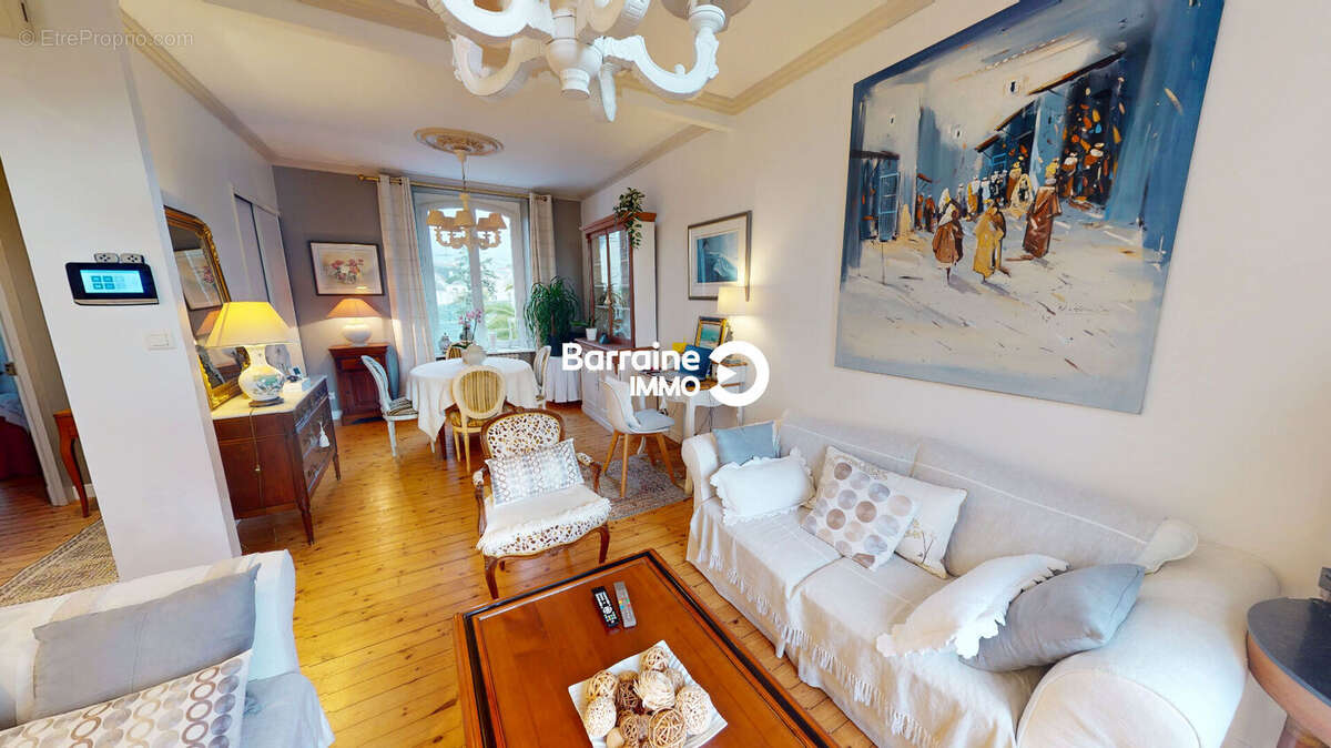 Maison à LE RELECQ-KERHUON