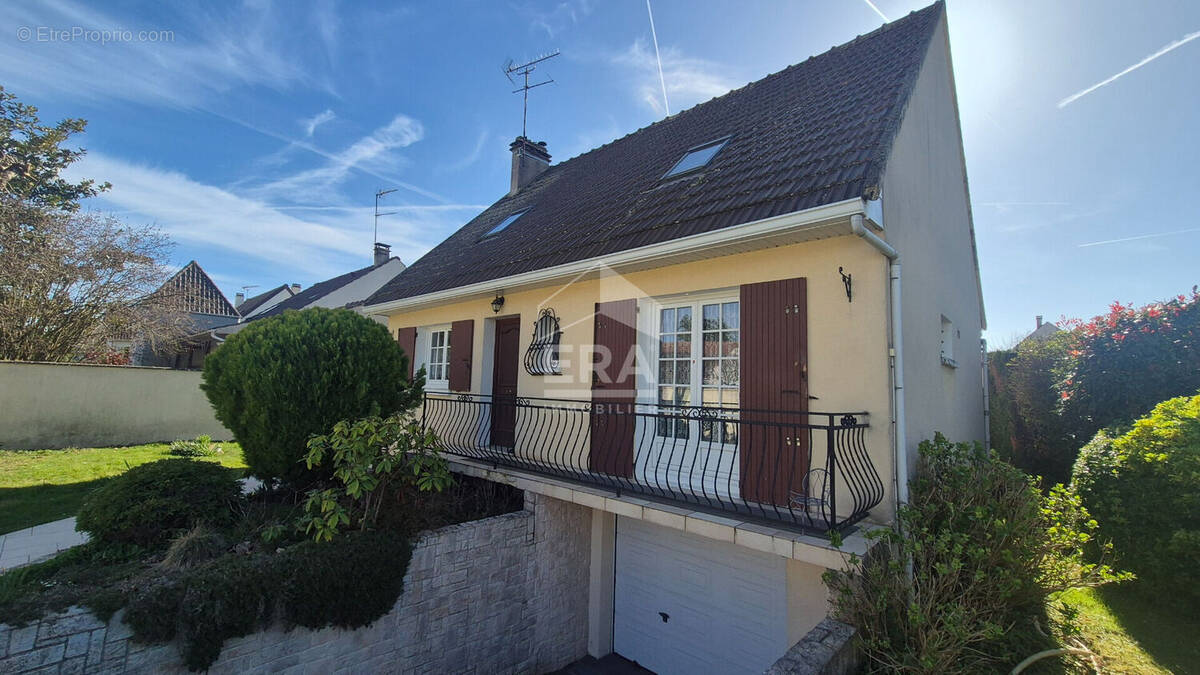 Maison à BRIE-COMTE-ROBERT