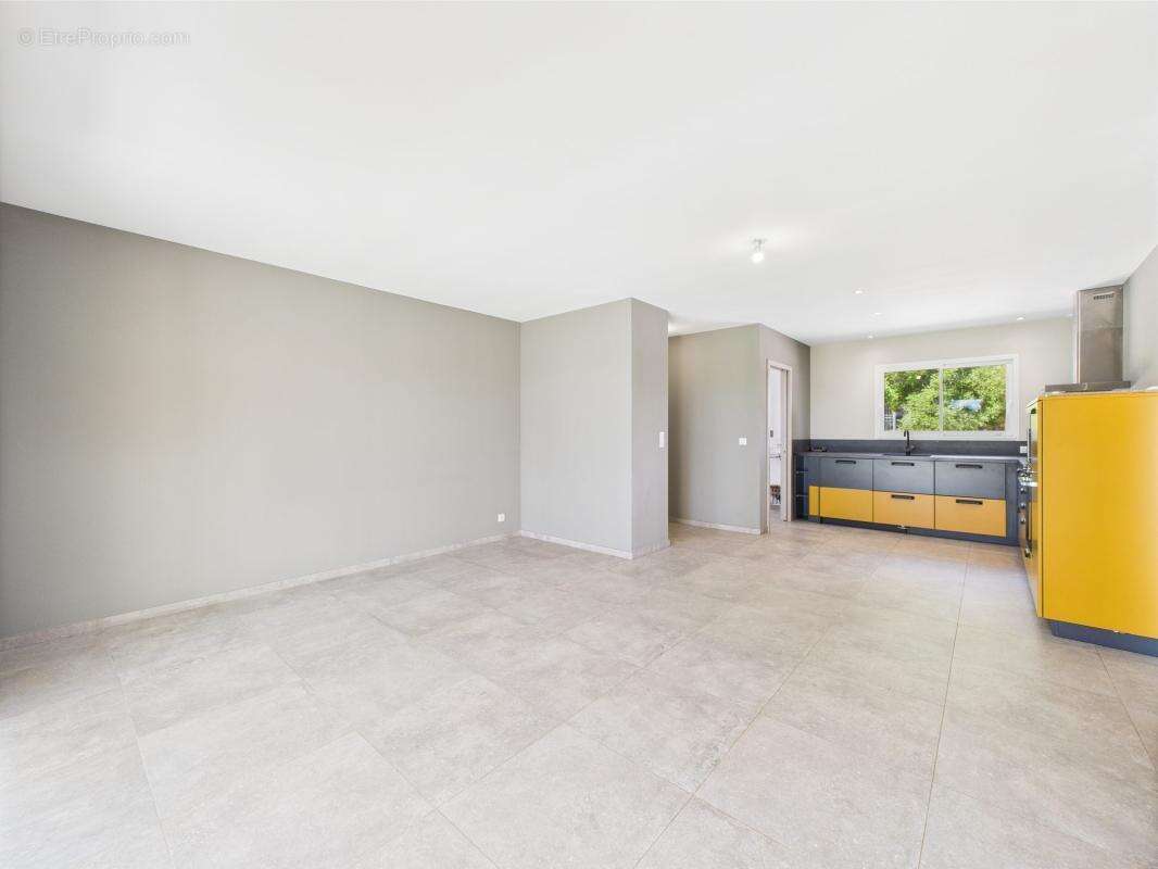 Appartement à PERI