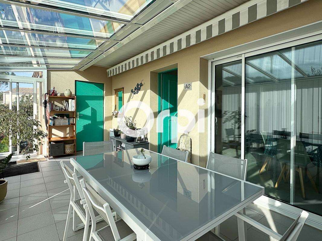 Maison à SAINT-LAURENT-DE-LA-PREE