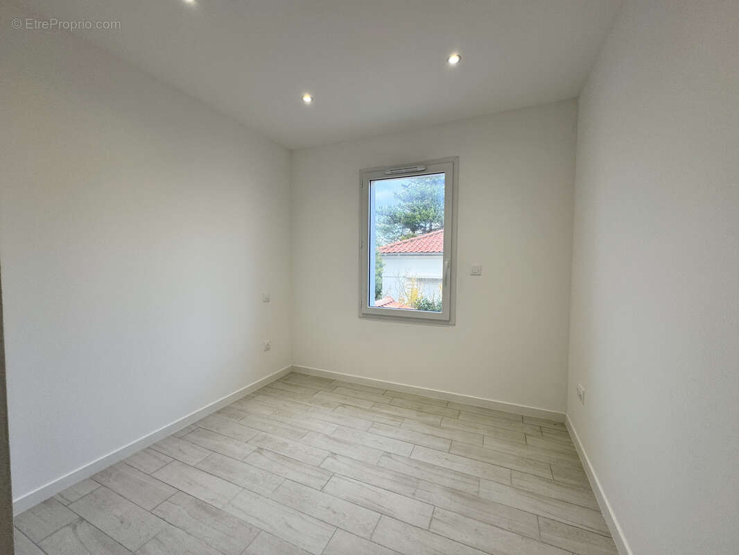 Maison à SAINT-GEORGES-DE-DIDONNE