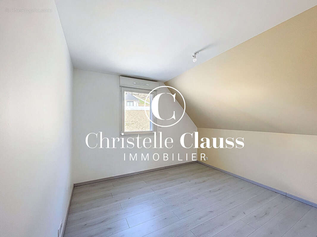 Maison contemporaine neuve - 5 pièces - 92.4 m² Willer-sur-Thur - photo 3