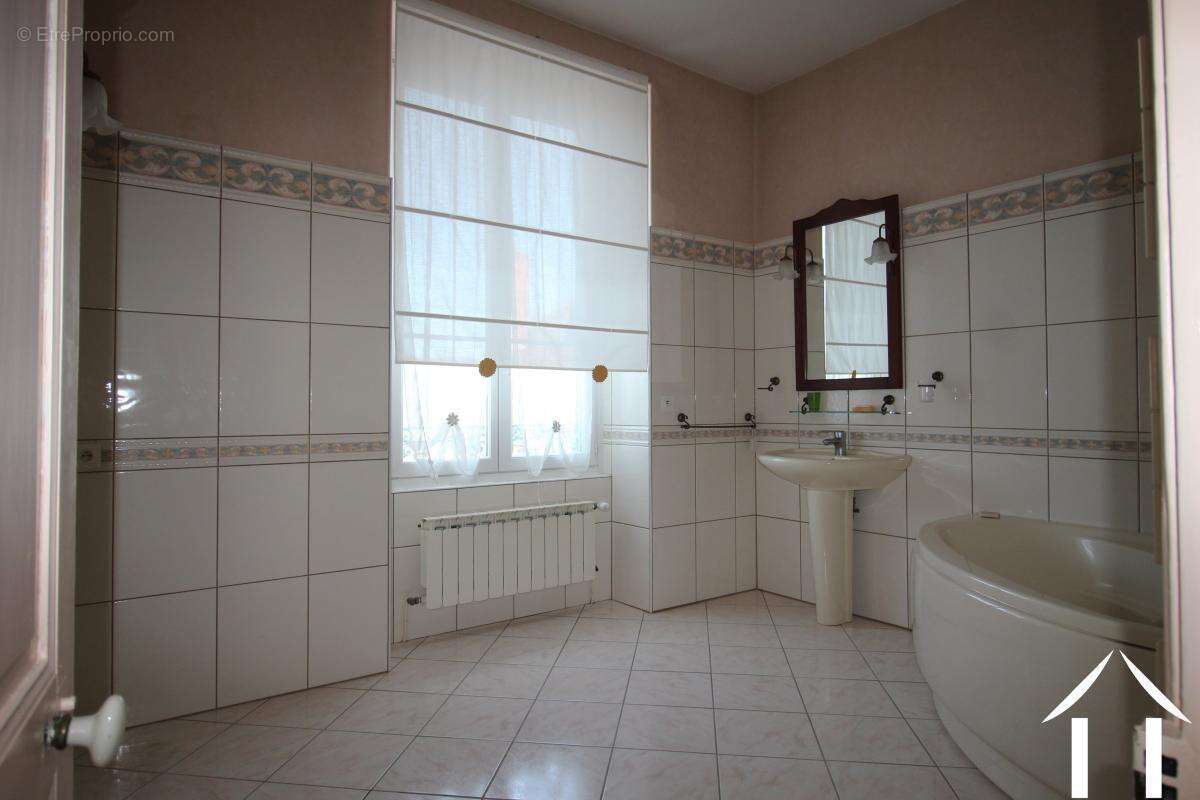 Maison à LA CHARITE-SUR-LOIRE