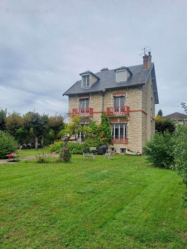 Maison à FONTAINEBLEAU