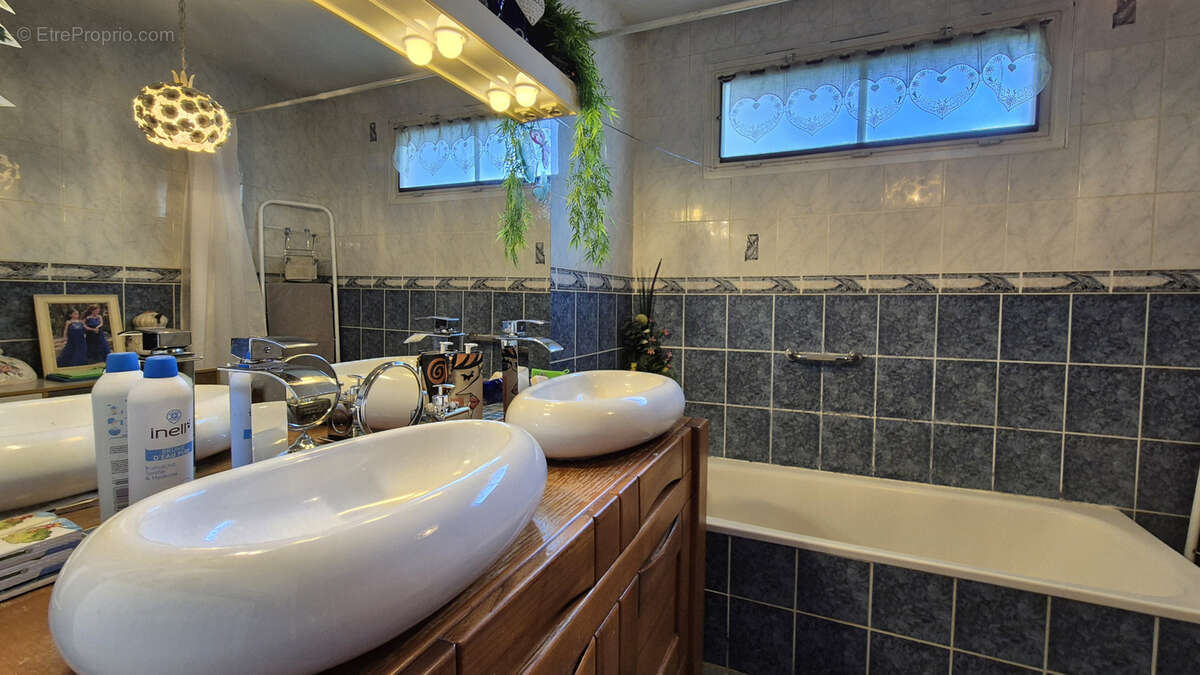 Maison à CHATILLON-SAINT-JEAN