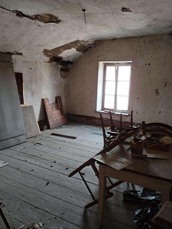 Appartement à LUXEUIL-LES-BAINS