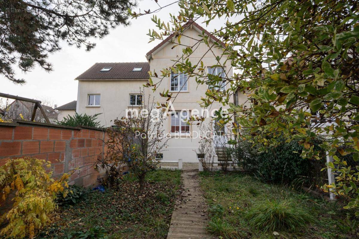 Maison à SAINT-GERMAIN-EN-LAYE