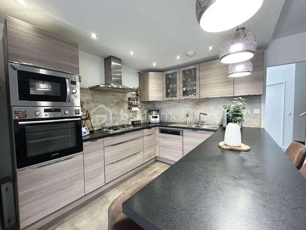 Maison à LE PONT-DE-CLAIX