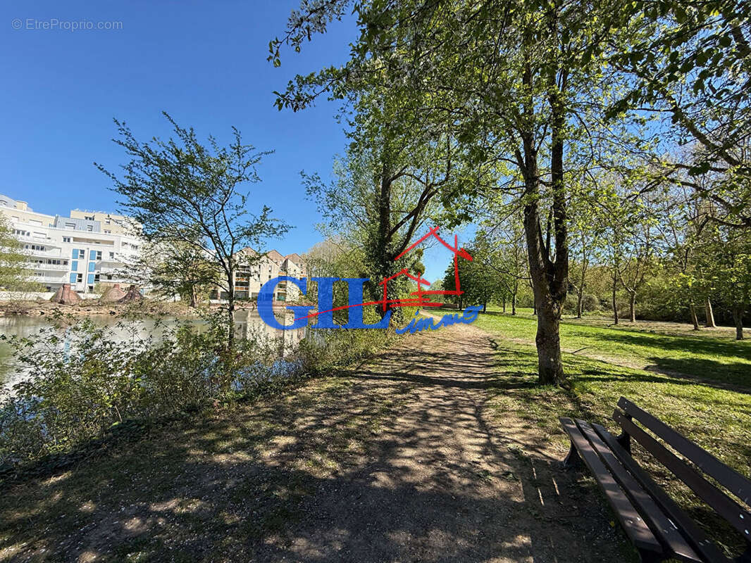 Maison à SAVIGNY-LE-TEMPLE