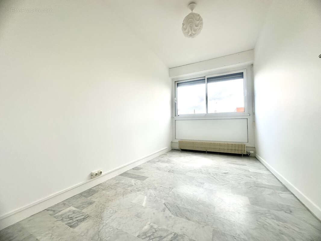 Appartement 3 pieces  - 78 m2- centre ville de saint raphael - photo 6