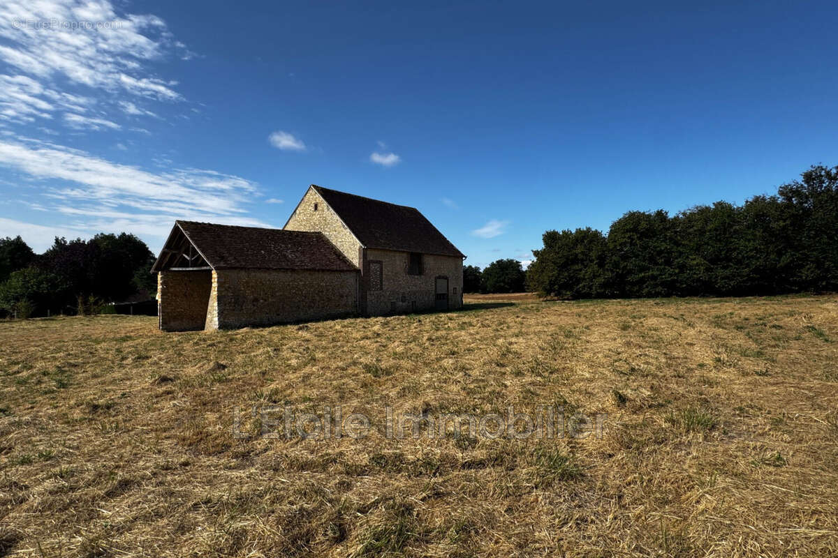 Maison à La Poterie-Au-Perche  - photo 2