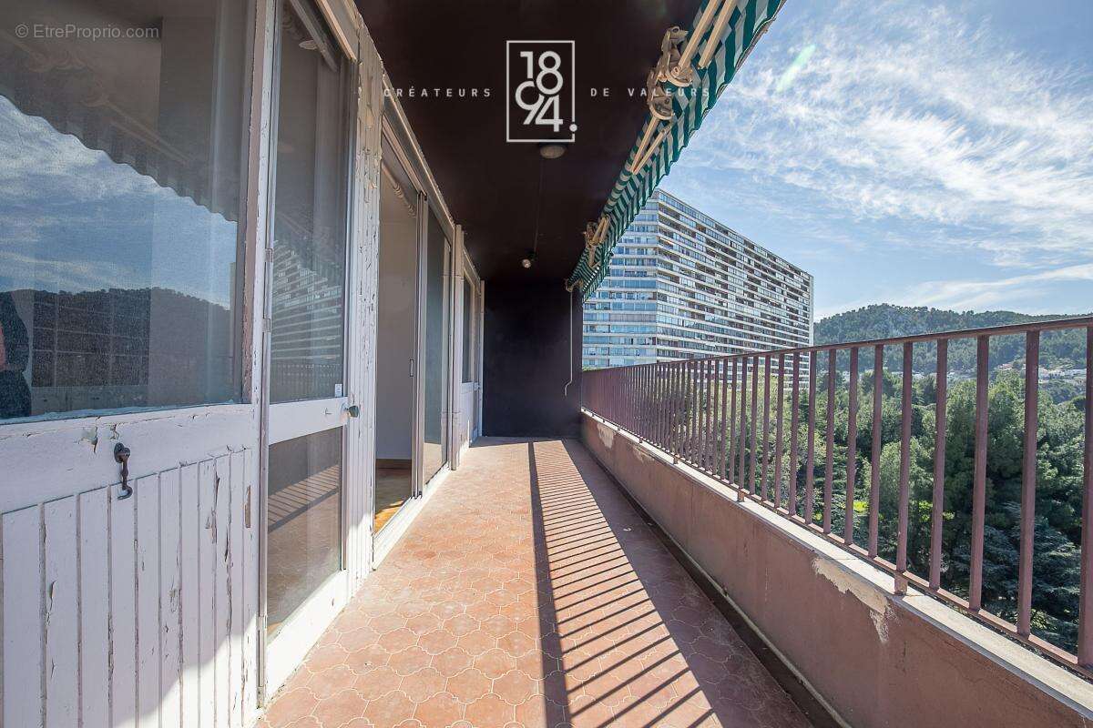 Appartement à MARSEILLE-9E