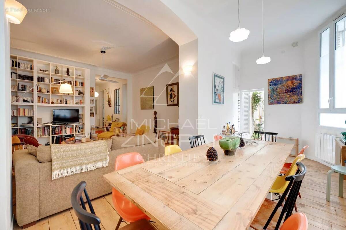Appartement à MARSEILLE-6E