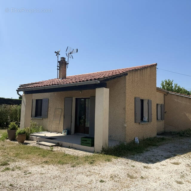 Maison à PERNES-LES-FONTAINES