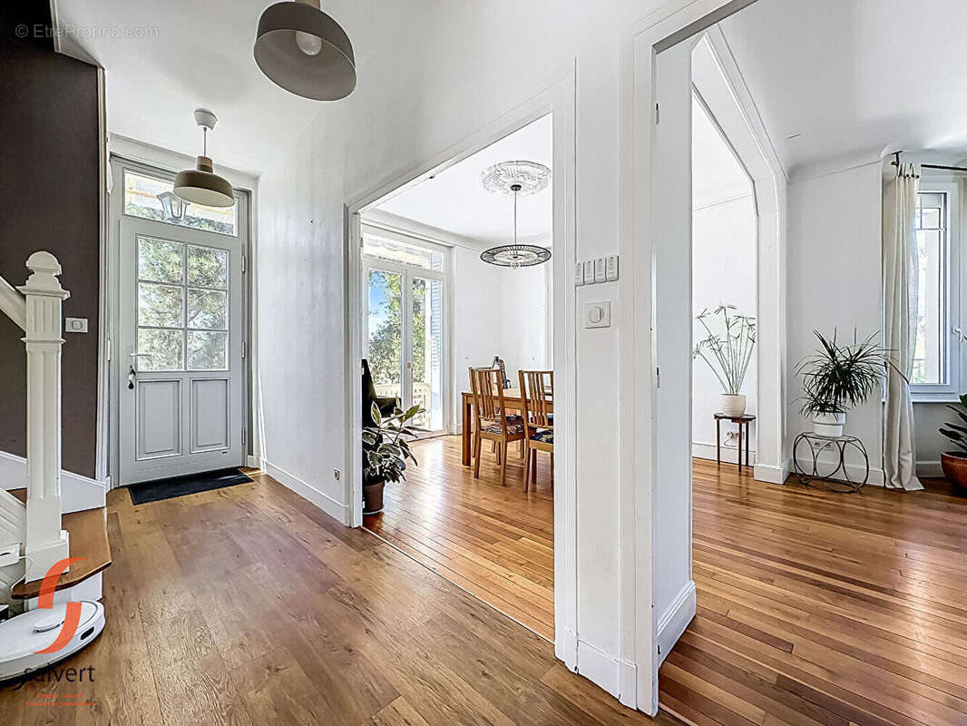 A vendre Maison, St Jean, piscine, 4 chambres - photo 4