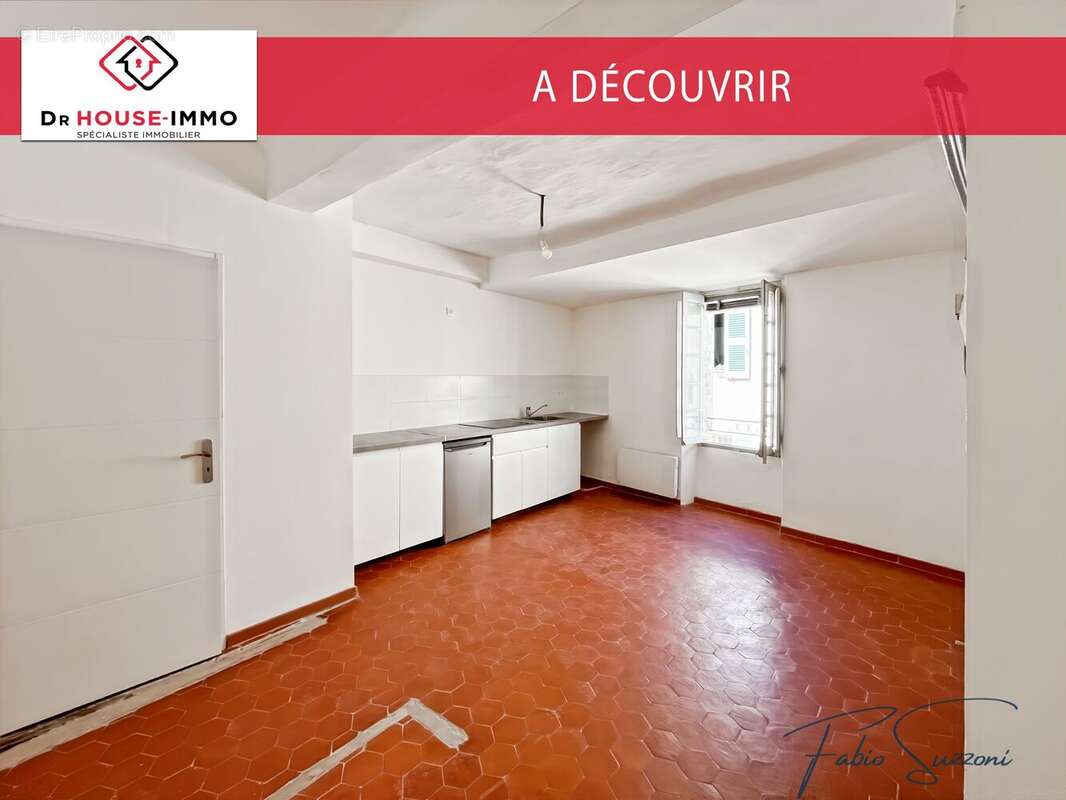 Appartement à COTIGNAC
