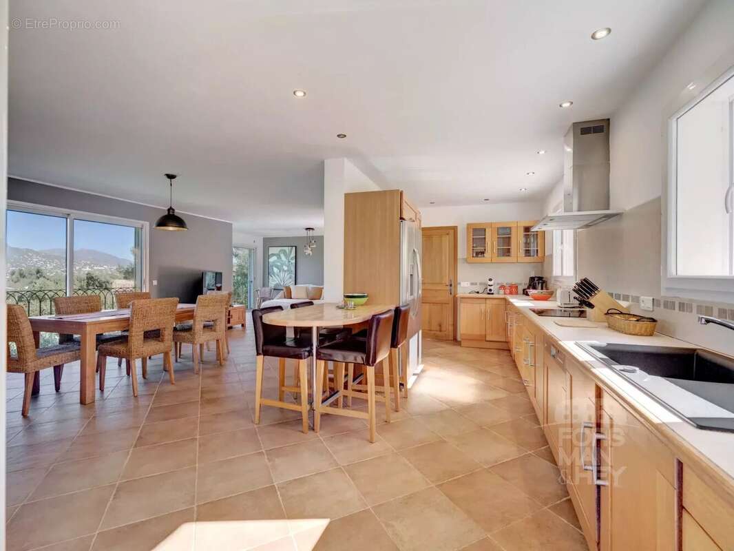 Maison à PEYMEINADE