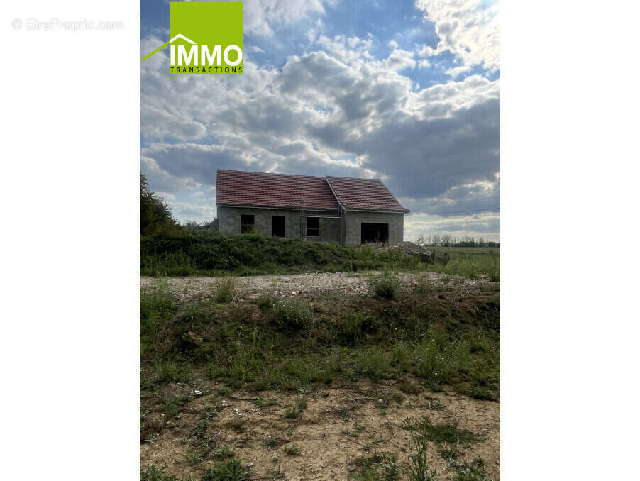 Maison à LONS-LE-SAUNIER