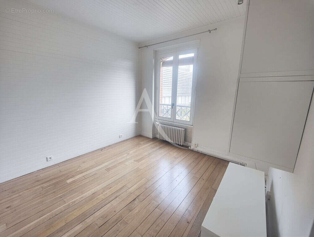 Appartement à IVRY-SUR-SEINE