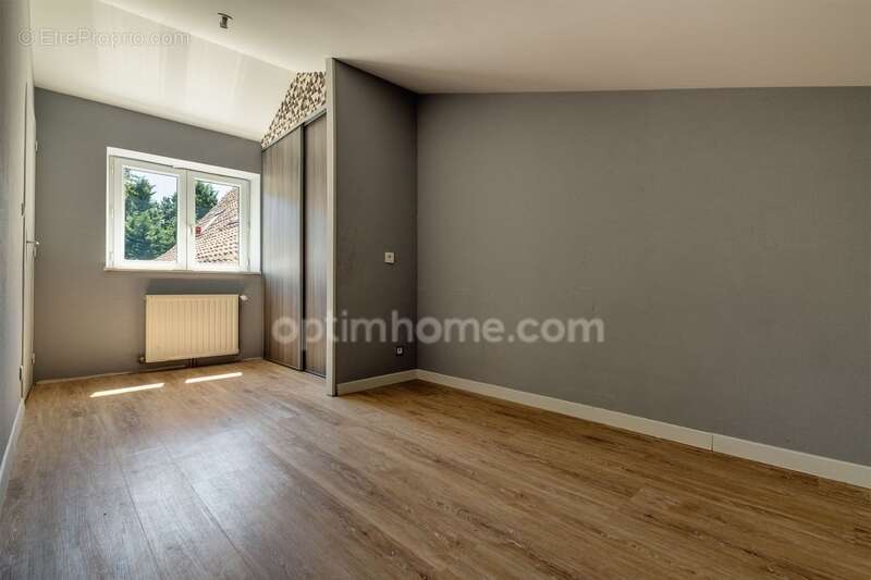 Maison à SAVIGNAC-LES-EGLISES