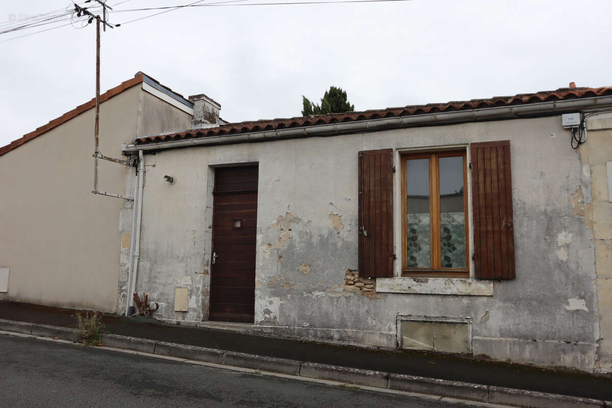Maison à COGNAC