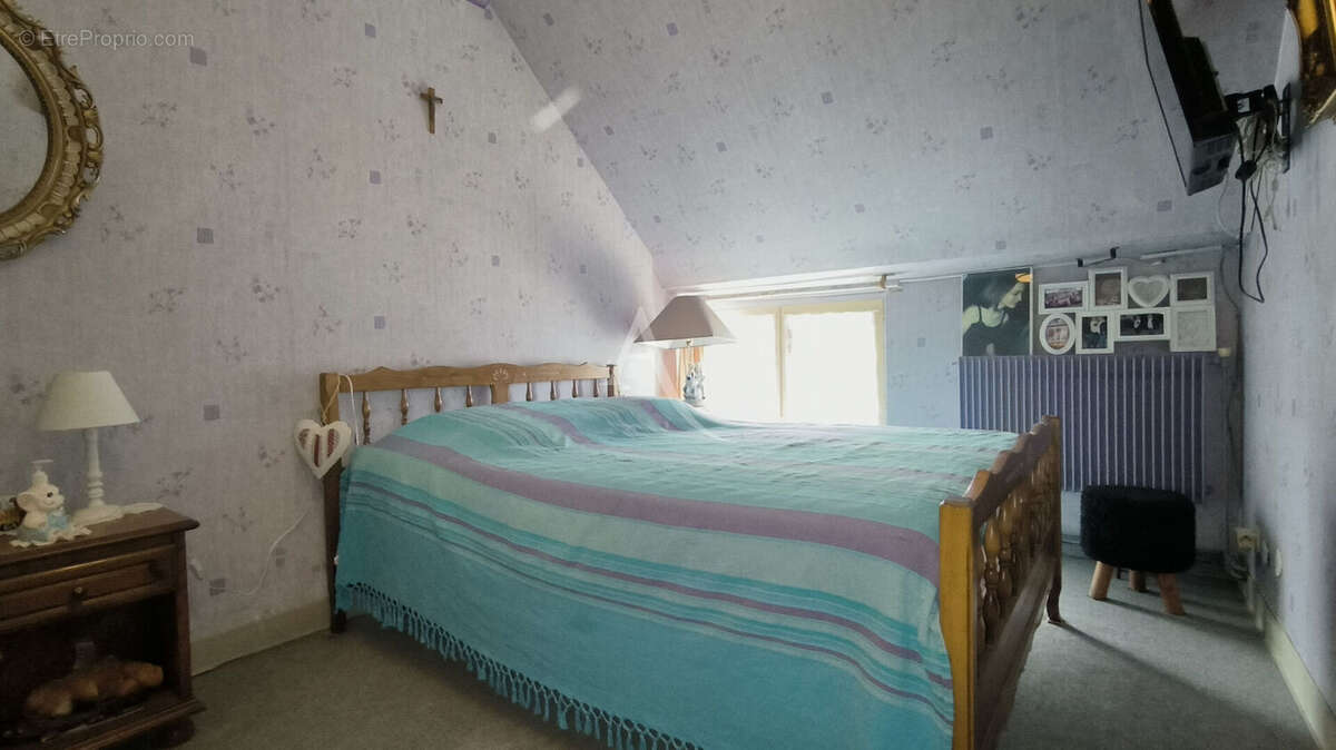 Maison à LA MENITRE